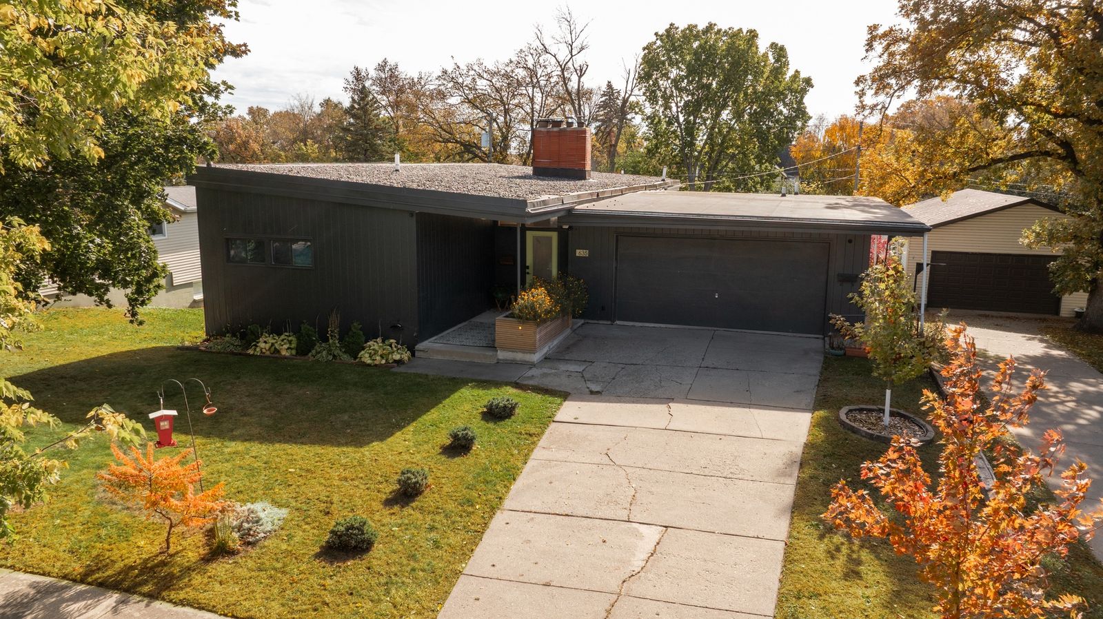 A Revitalized Midcentury Modern Gem in Fergus Falls, Minnesota, Hits the Market for $310,000