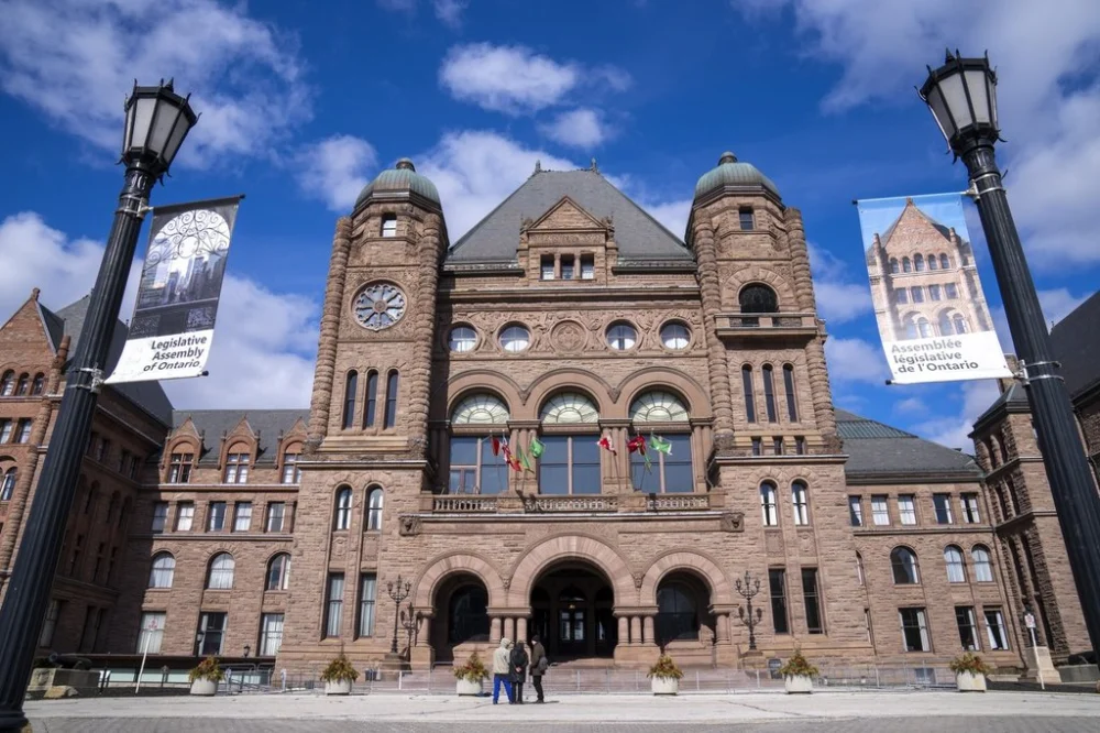 Canadian Provinces Demonstrate Surprising Fiscal Resilience Amidst Evolving Trade Dynamics and Geopolitical Headwinds, Desjardins Analysis Reveals
