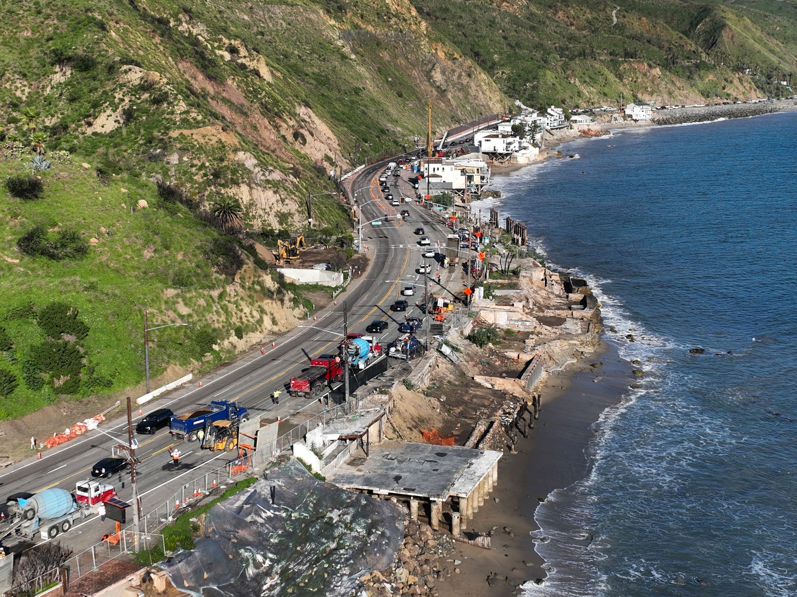 Malibu’s Post-Fire Reconstruction Sees Billionaire Influx as New Zealand Moguls Invest in Luxury Prefab Homes