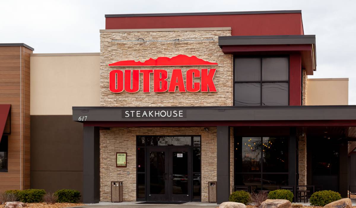 Outback Steakhouse Announces Multimillion-Dollar Strategic Turnaround Plan for 2026 Amid Strengthening Sales Performance