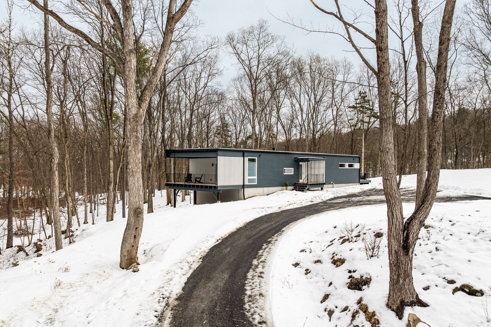 Sylvan Wald House: A Newly Constructed Midcentury-Inspired Retreat by Garrison Architects Commands $1.275 Million in Catskill, New York