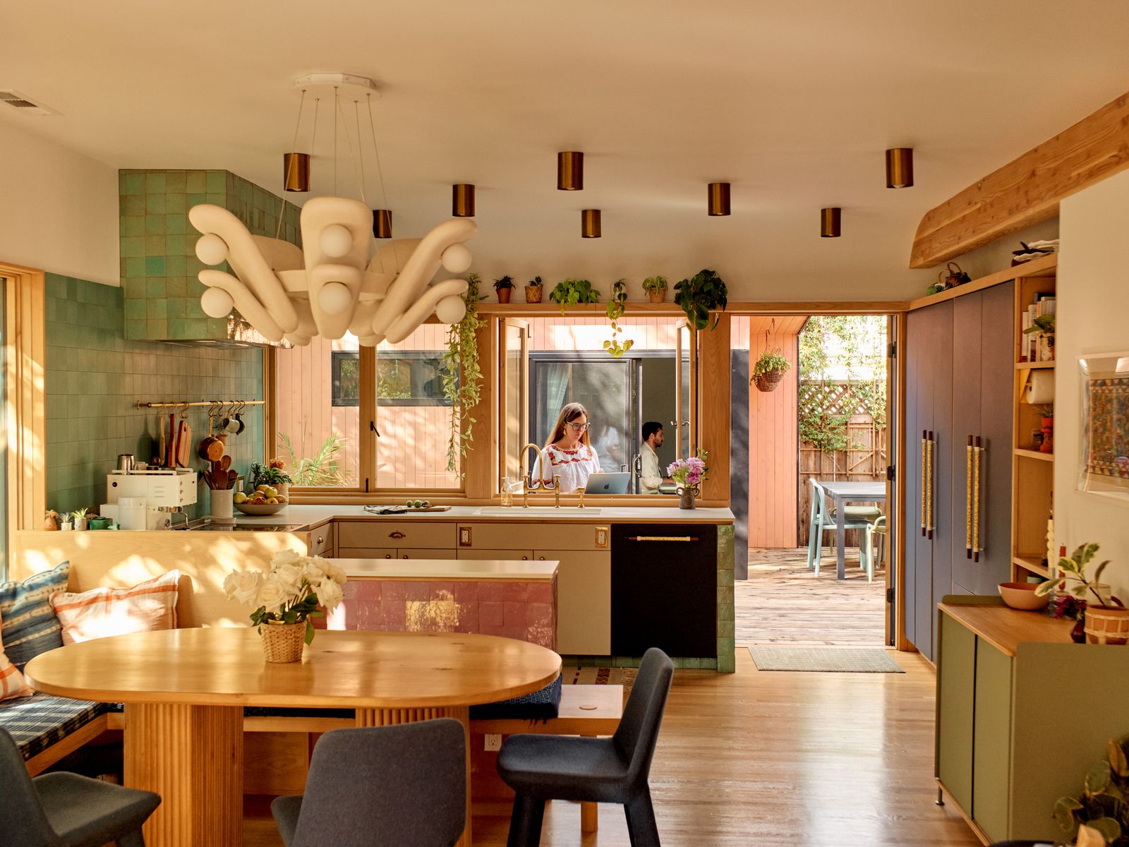 Oakland’s Architectural Tapestry: A Home East of Lake Merritt Reflects the City’s Enduring Dichotomies