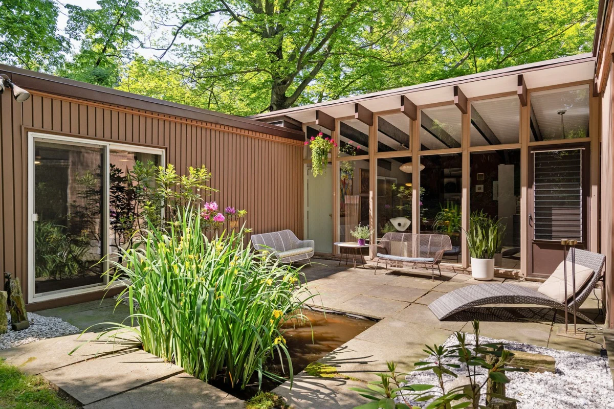 A Midcentury-Modern Masterpiece: The Rhode Residence by Louis Kahn Protégé Carlos Joseph Alvaré Lists for Over $1 Million in Rydal, Pennsylvania