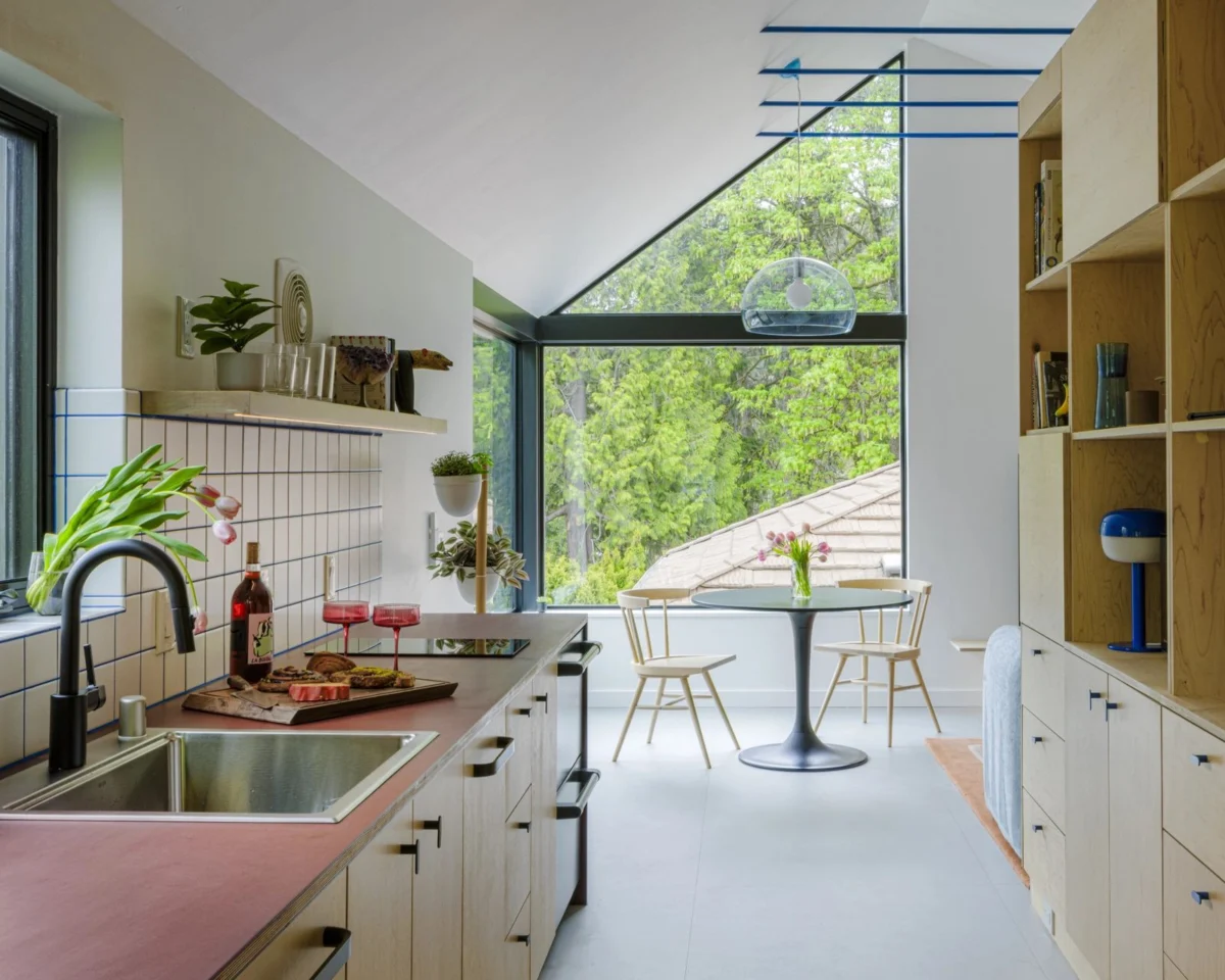 Seattle Homeowners Transform Garage into Vibrant ADU, Capitalizing on Unexpected Views and Modern Design