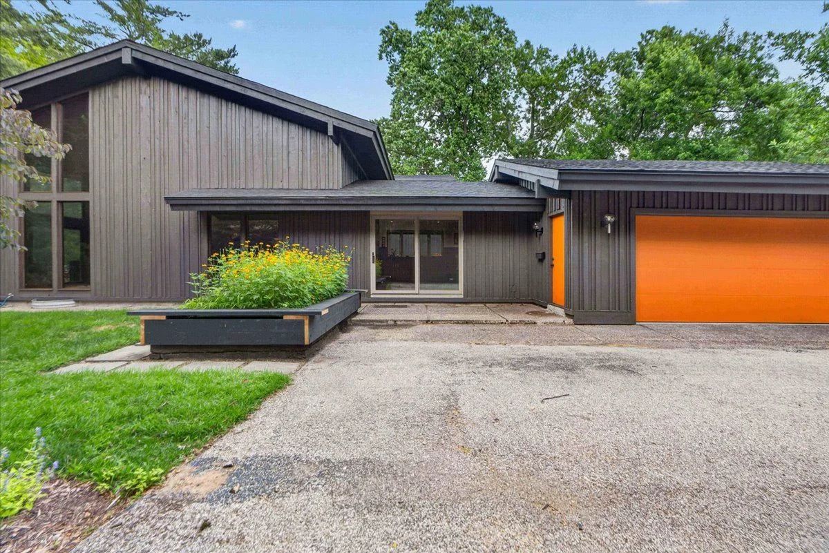 Shaken or Stirred? This $1.4M Kansas City Home Comes With a “Martini Deck”