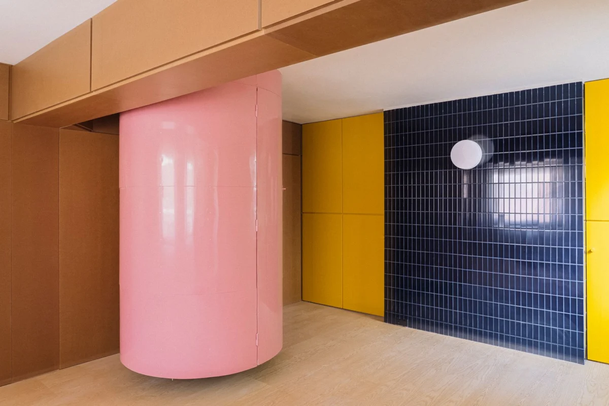 A Pink Staircase and Cyclic Flow: Burr Studio Reimagines Family Living in a 720-Square-Foot Madrid Apartment
