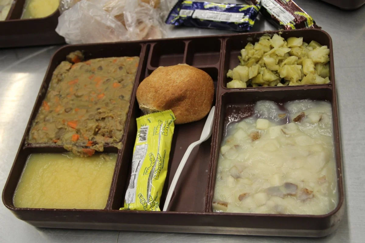 Massive Corporate Contracts Fuel Decline in Prison Food Quality and Safety, Endangering Incarcerated Individuals’ Health