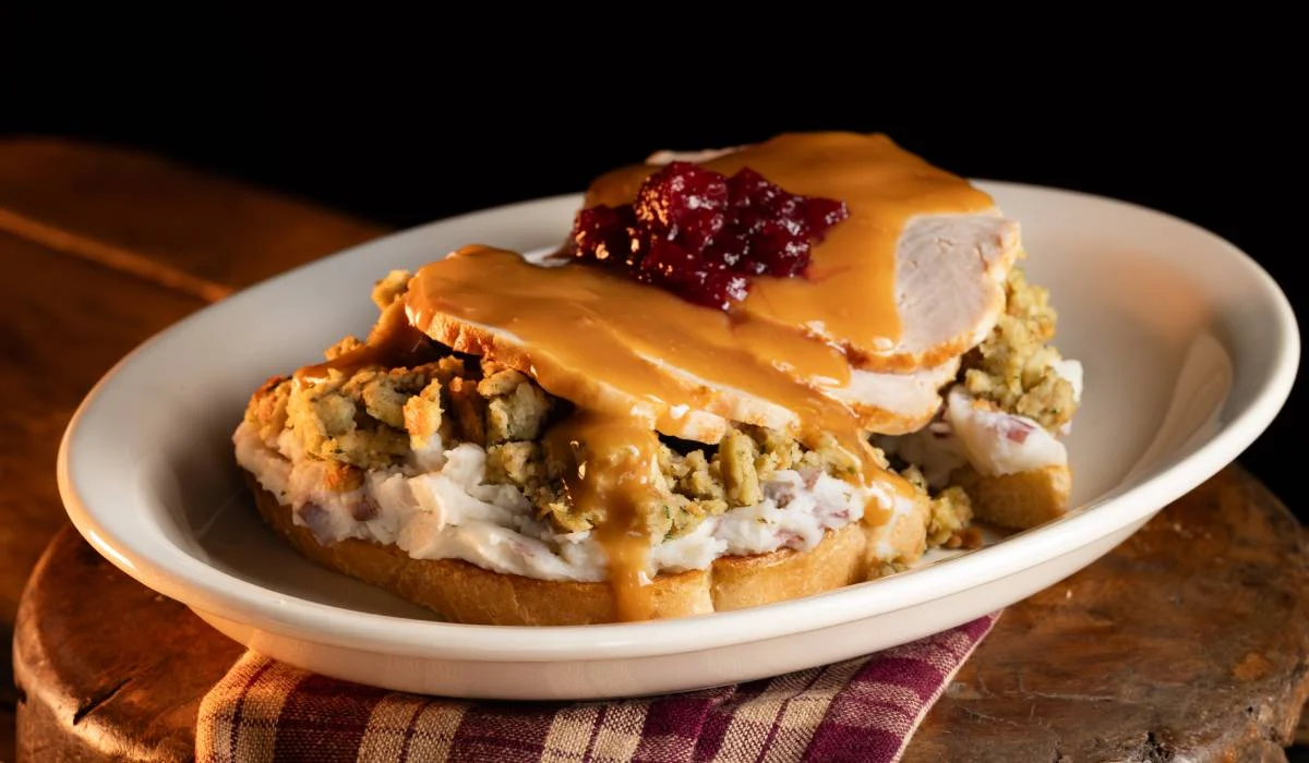 Friendly’s Introduces New Snow Days Menu Featuring Seasonal Entrees and Peppermint Dessert Lineup