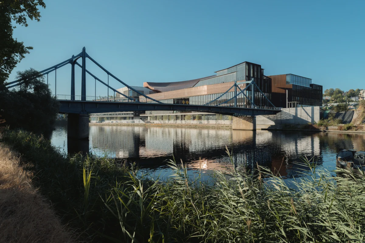Paris Unveils Large: A New Contemporary Art Epicenter on Île Seguin