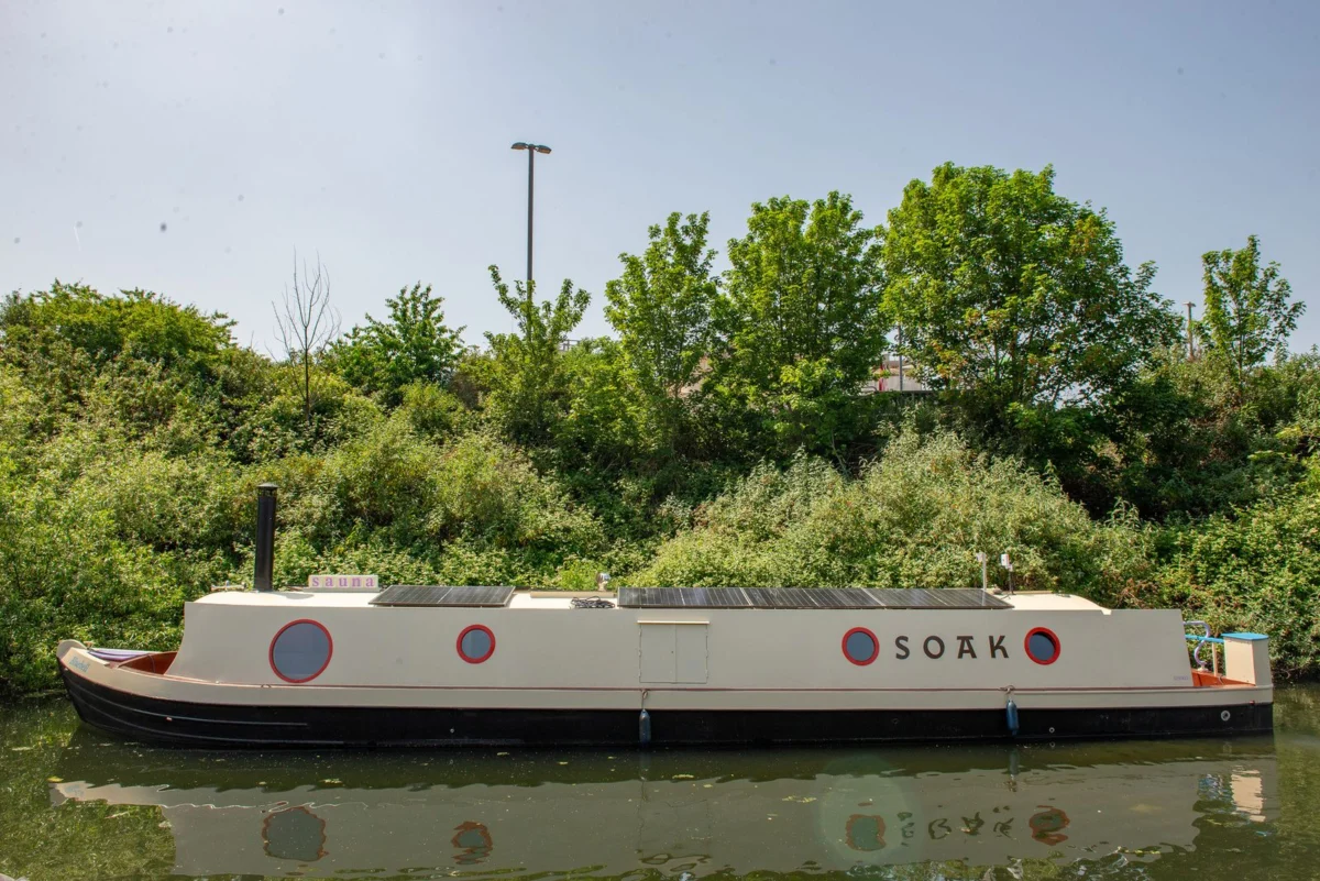 Soak: London’s Revolutionary Off-Grid Floating Bathhouse Redefines Urban Wellness on Historic Canals